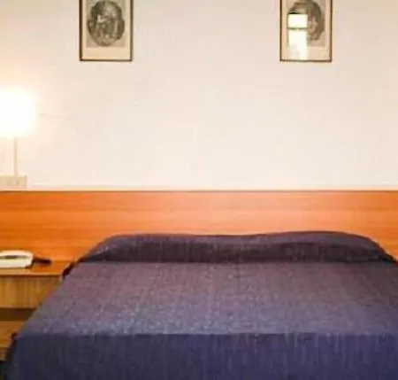 Fernanda Hotel *